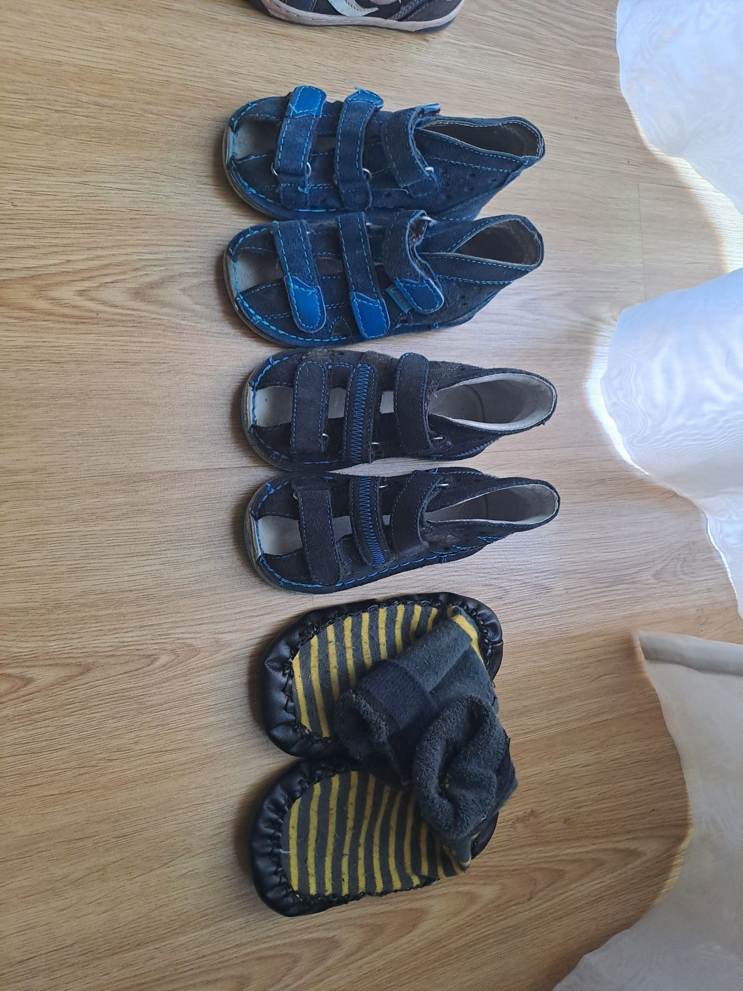 Buty po 3latku (7 par butow)