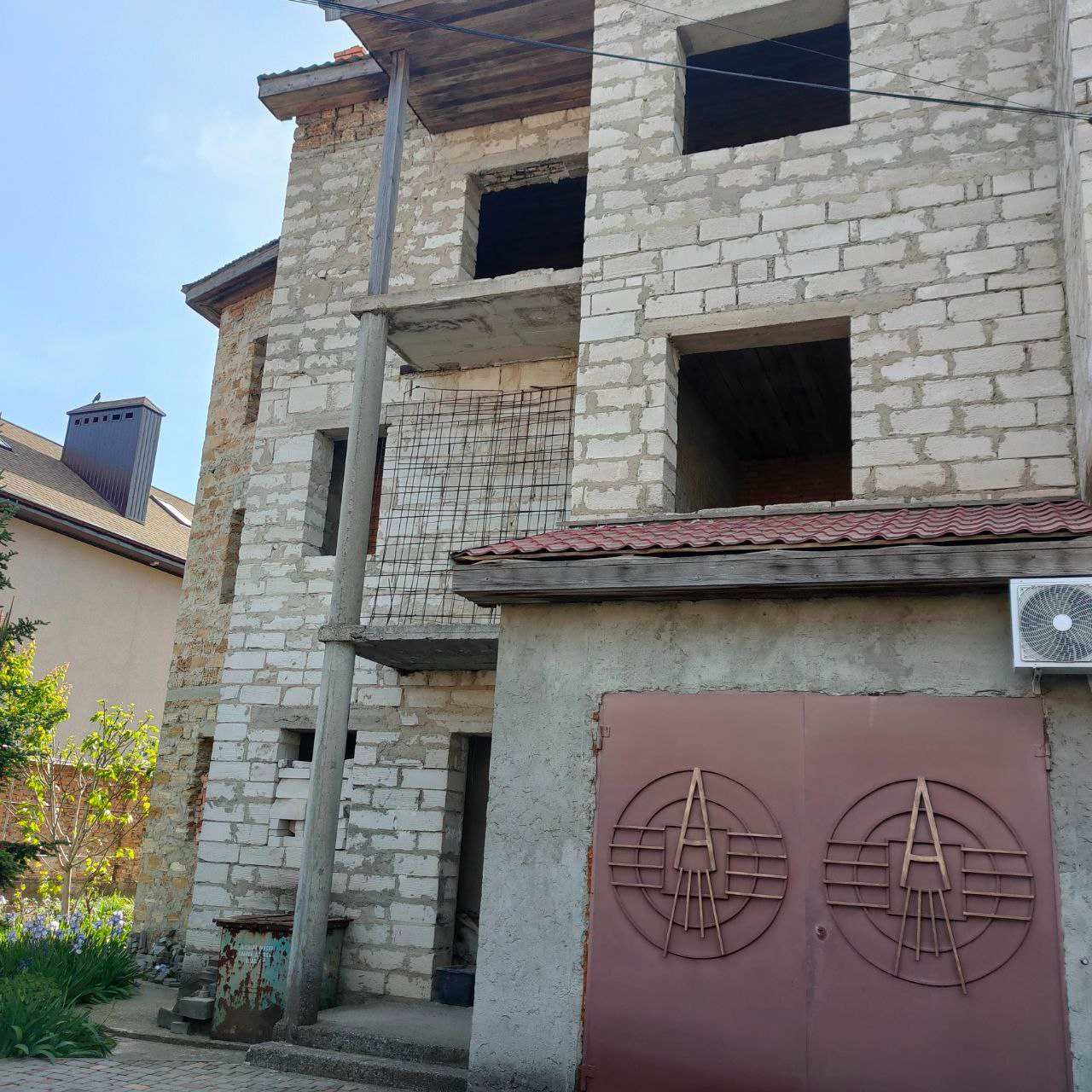 Продам дом в Киевском районе.