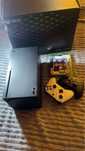 XBOX Series X z dwoma padami oraz gra UFC 4