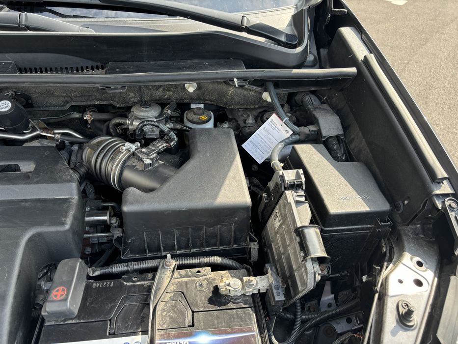 Toyota RAV4 2.2 diezel офіційний, без підфарбувань