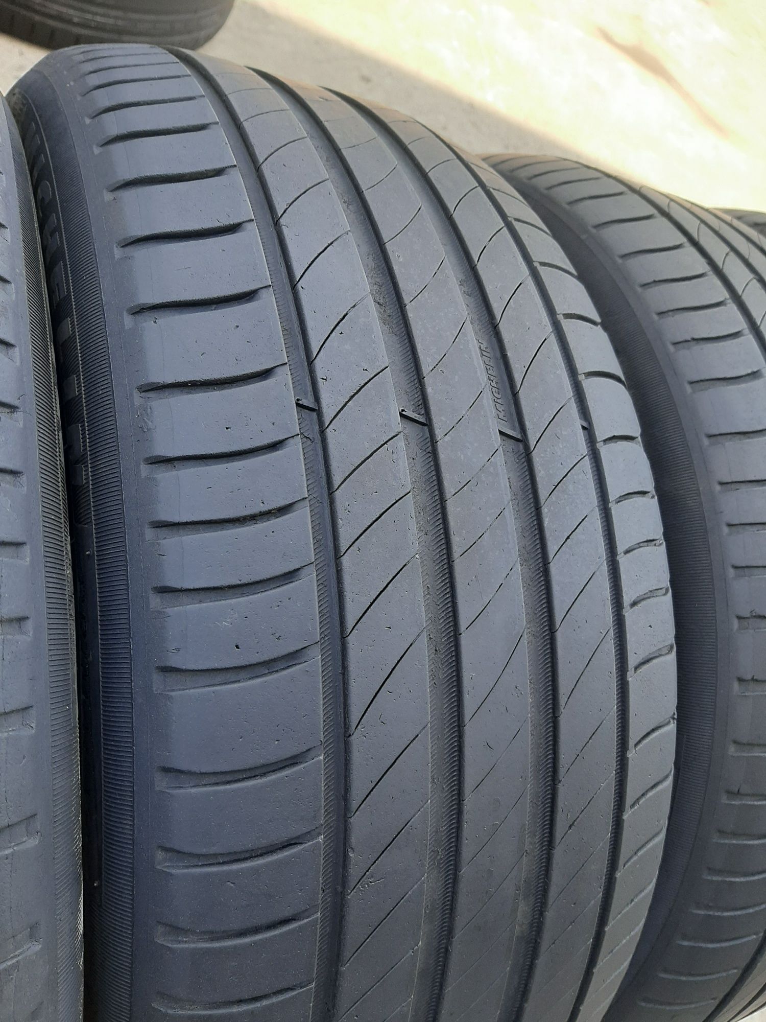 Шини 225*45R17 Michelin