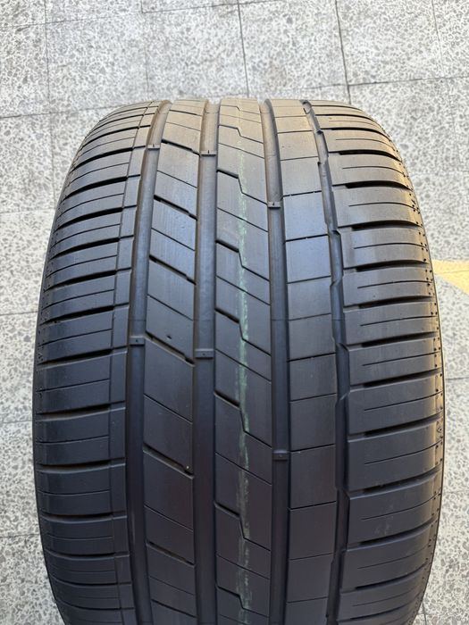 Pneus semi-novos 315/35R21