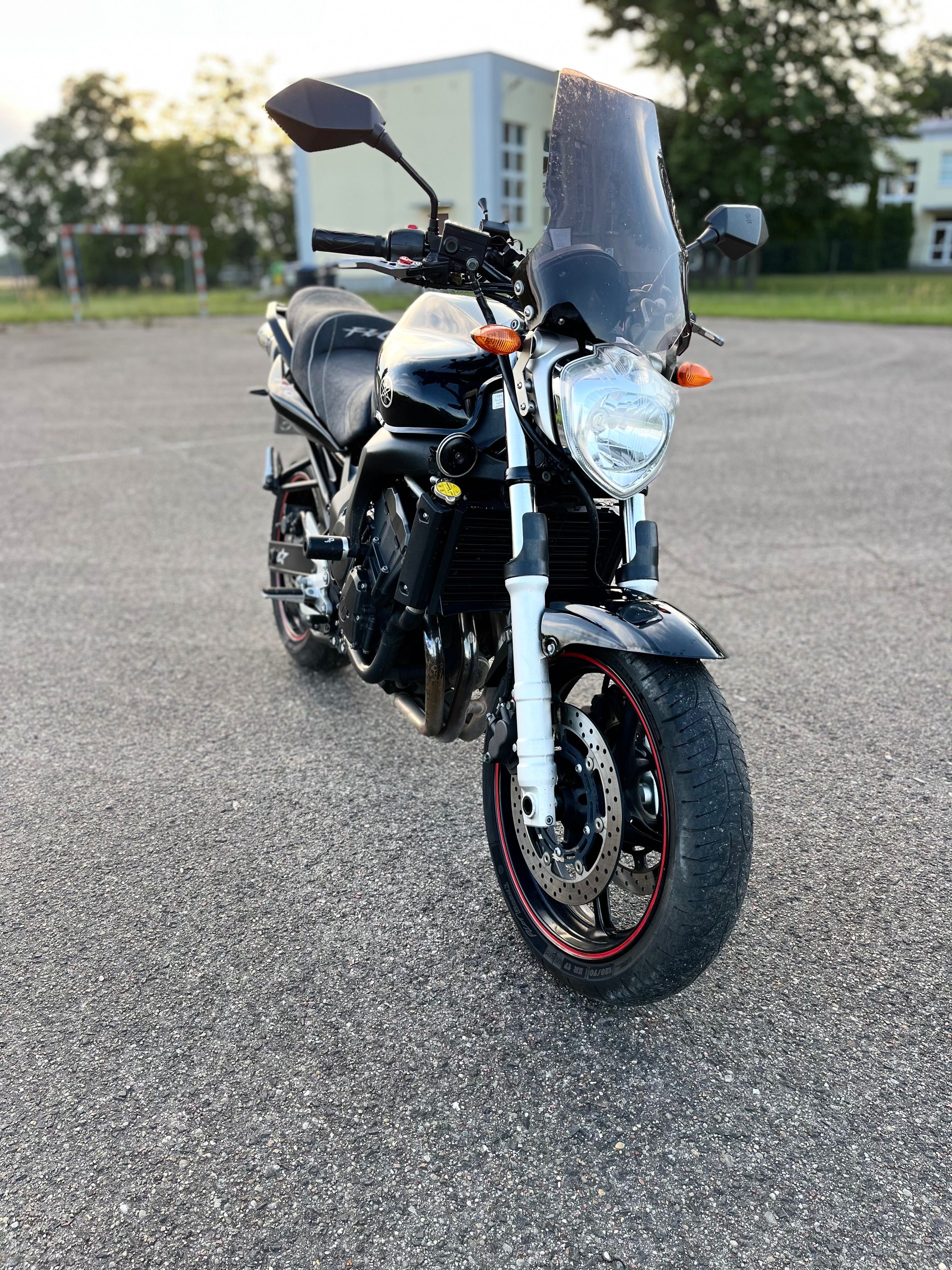 Yamaha FZ6N Black edition