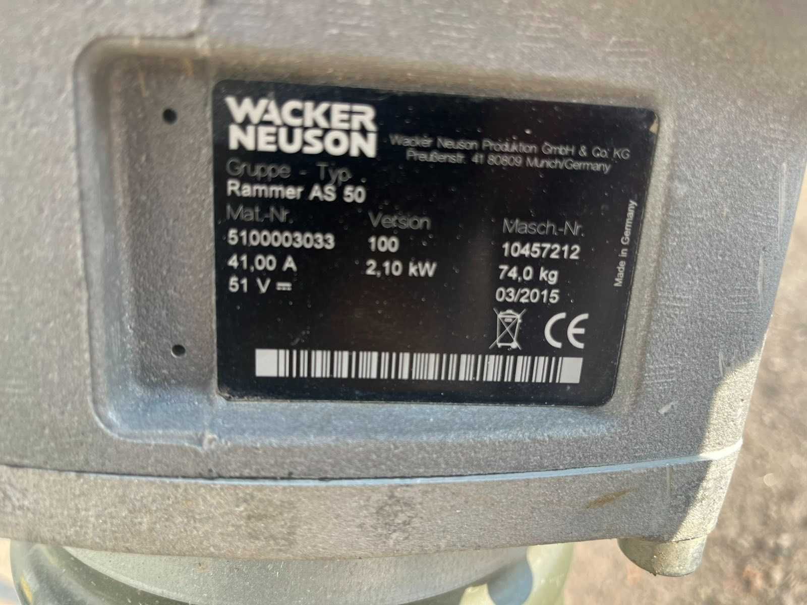 Аккумуляторная вибротрамбовка AS50e  Wacker Neuson вибронога вибролапа