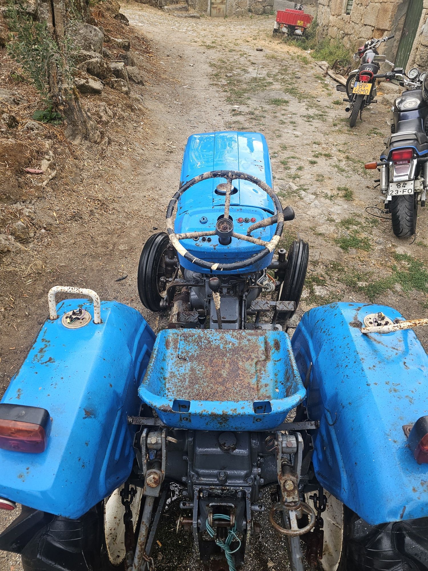 Iseki 1610  trator e freze