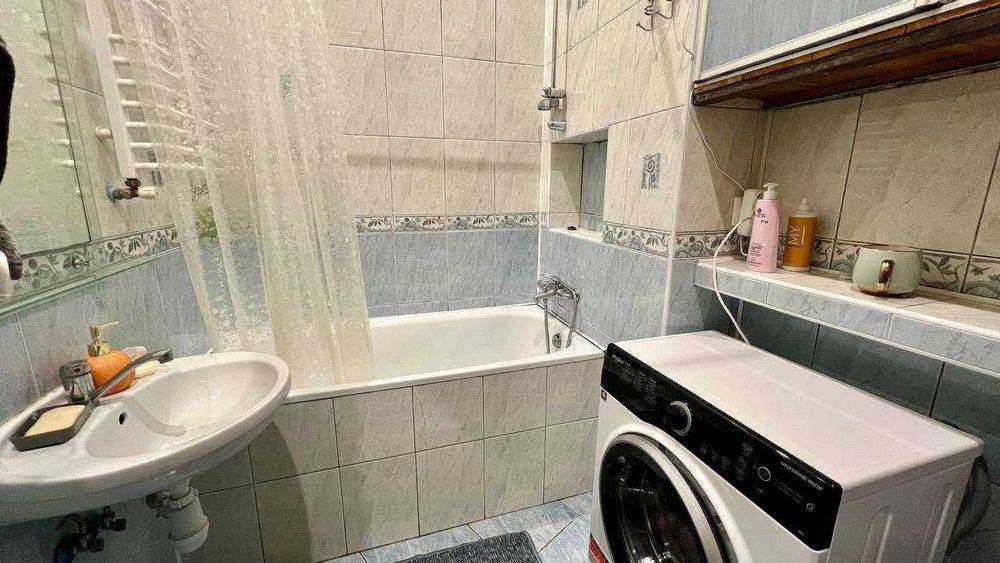 Оренда 2-кімнатної квартири на вул. Банківська — Центр міста