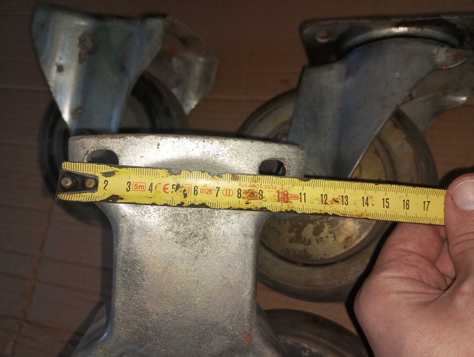 Колеса на тачку неповоротные Ф 140 мм 2 шт.