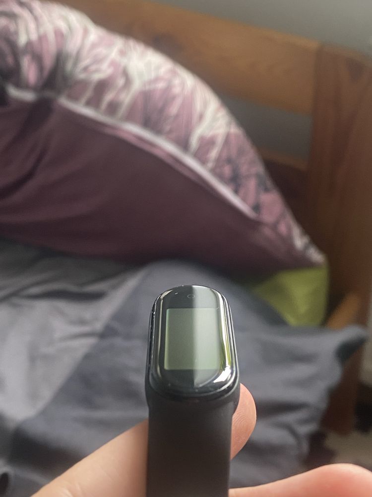 Xiaomi mi band 5 uszkodzony