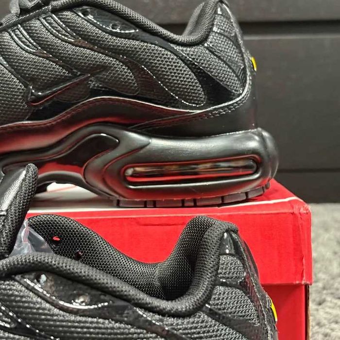 Buty Trampk Nike Air Max TN Plus Black R.41