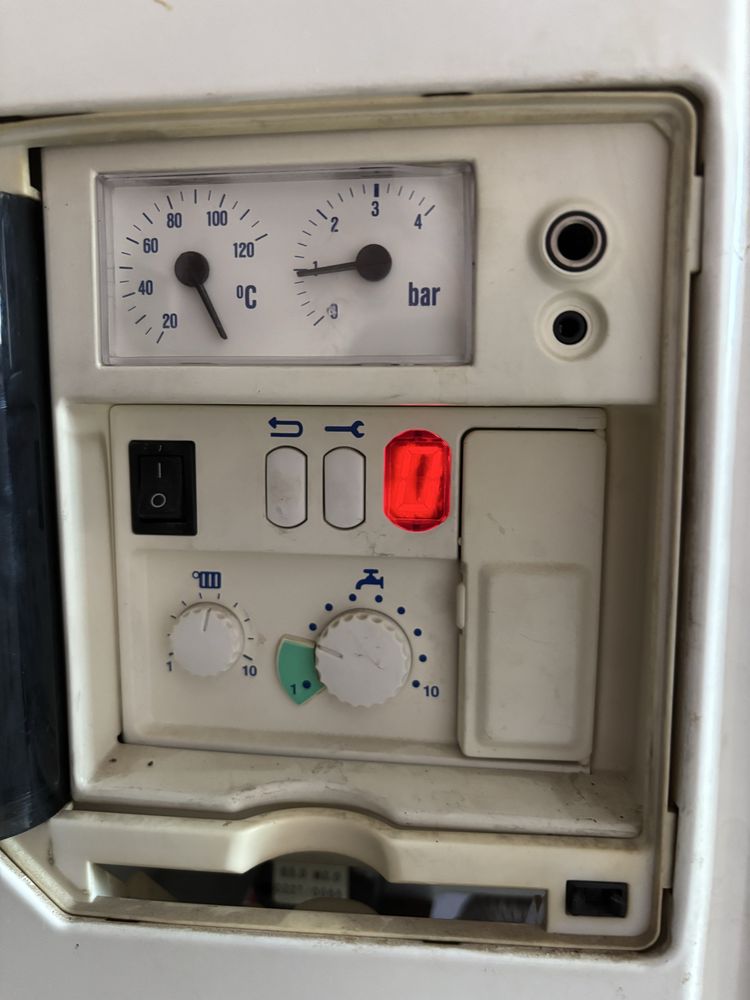 Buderus Logamax U124 z zasobnikiem ciepłej wody i regulatorem