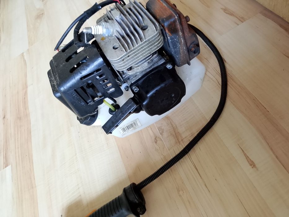 Silnik do kosy spalinowej