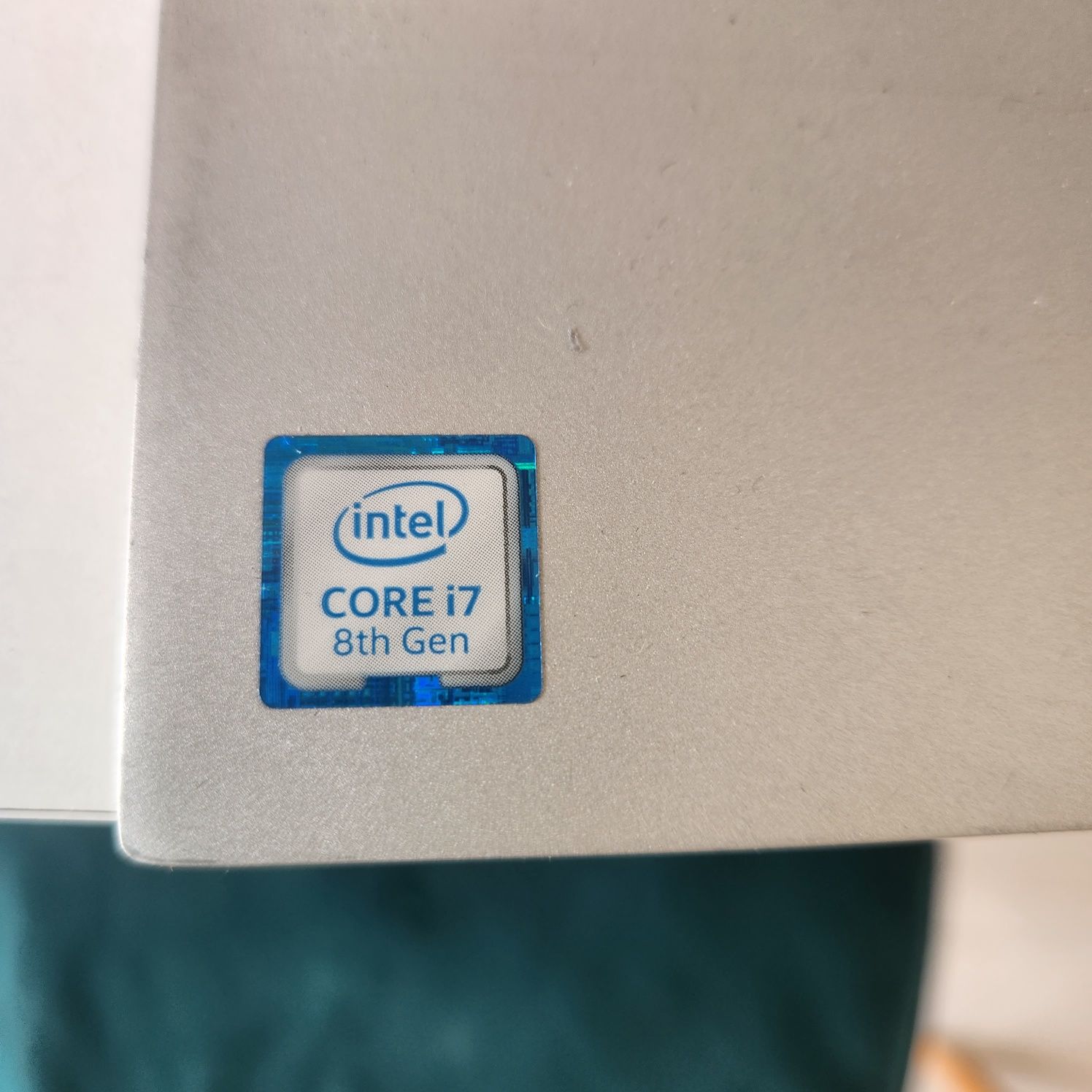 Hp pavilion 27all in one pc  core i7 8th gen.1TB 8 g ram
