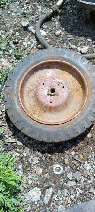 Колесо на тачку хозяйство