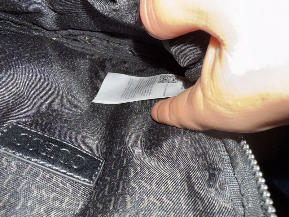 Оригинальна сумка -мессенджер Guess