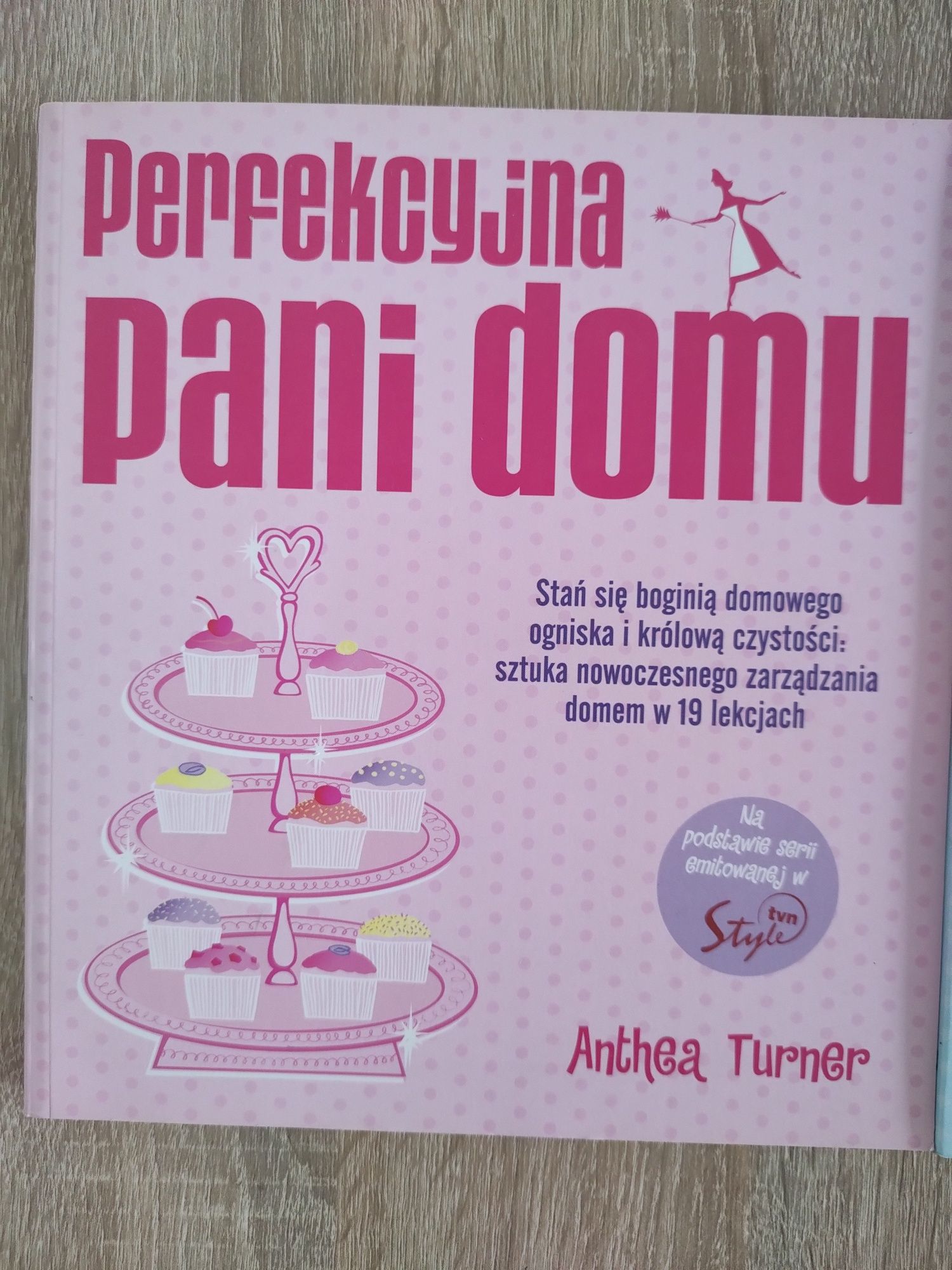 Zestaw książek perfekcyjna pani domu anthea Turner gotowanie TVN style
