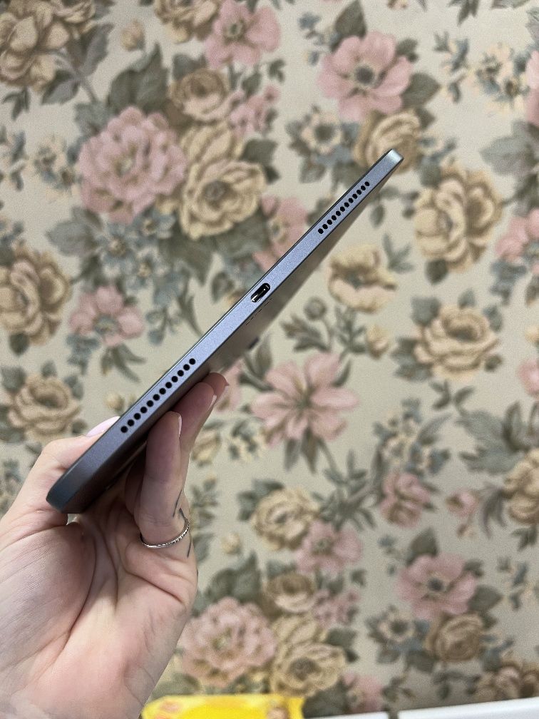 Apple iPad Air Wi-Fi 64GB Space Grey