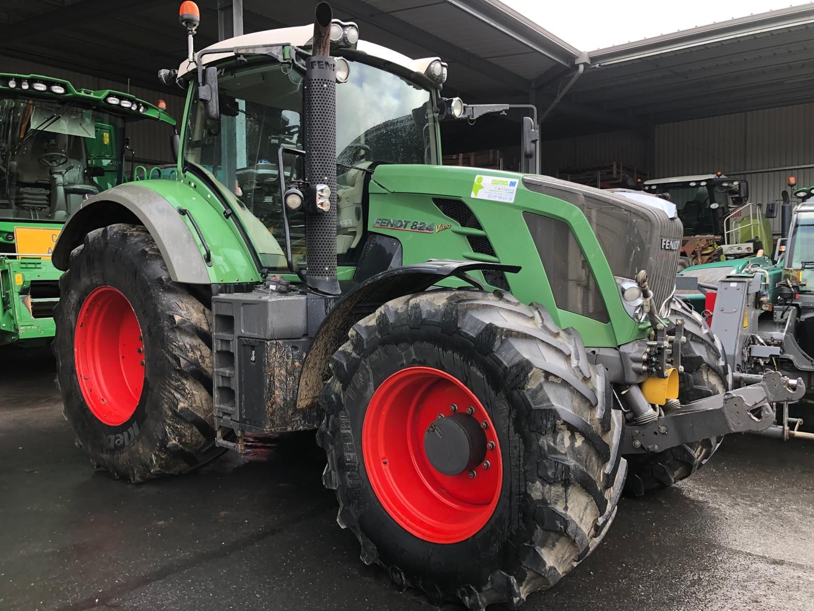 Traktor Fendt 824 vario