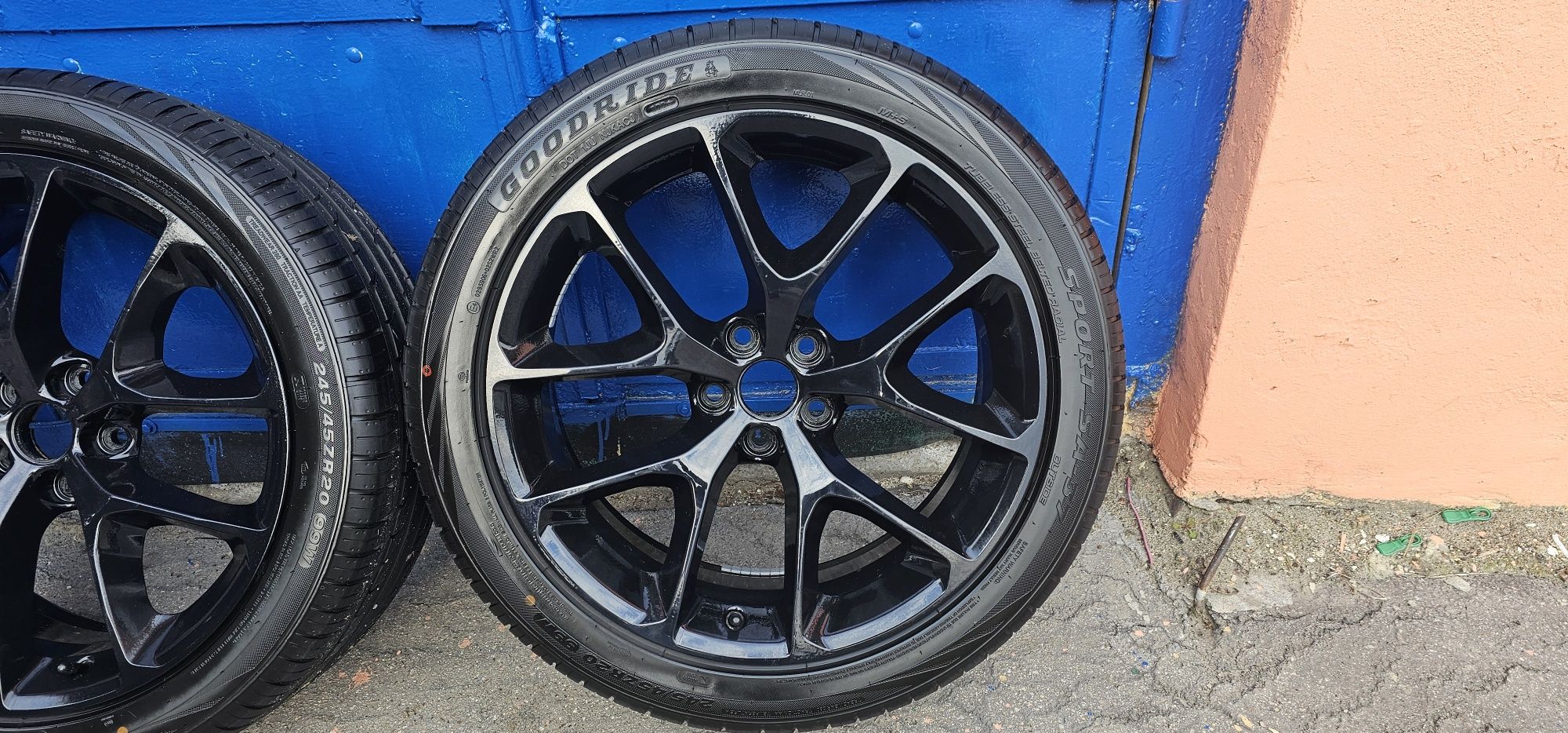 Dodge charger challenger mopar opony 245/45/20 felgi 5x115 et 24