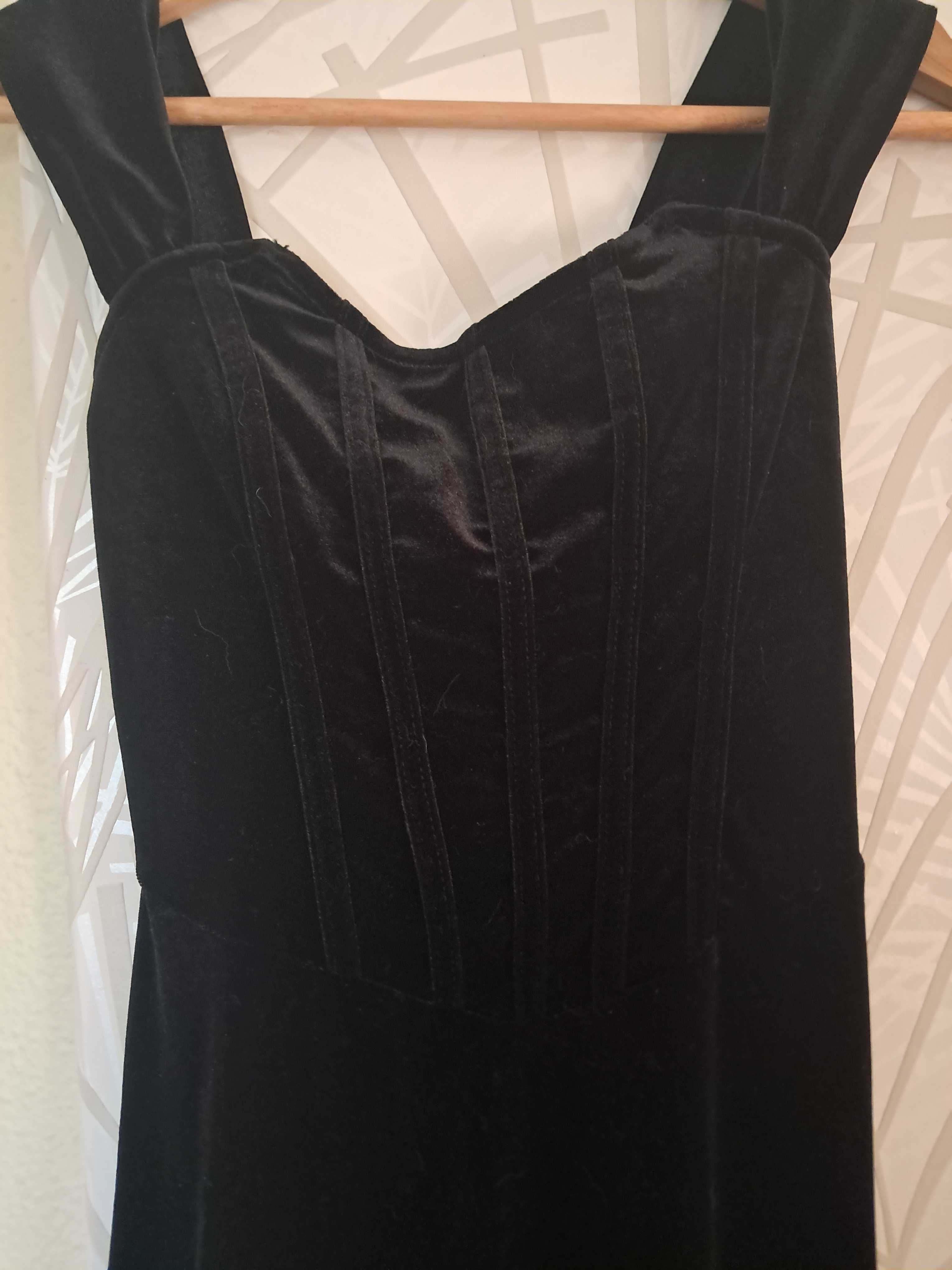 Vestido de cerimónia em veludo