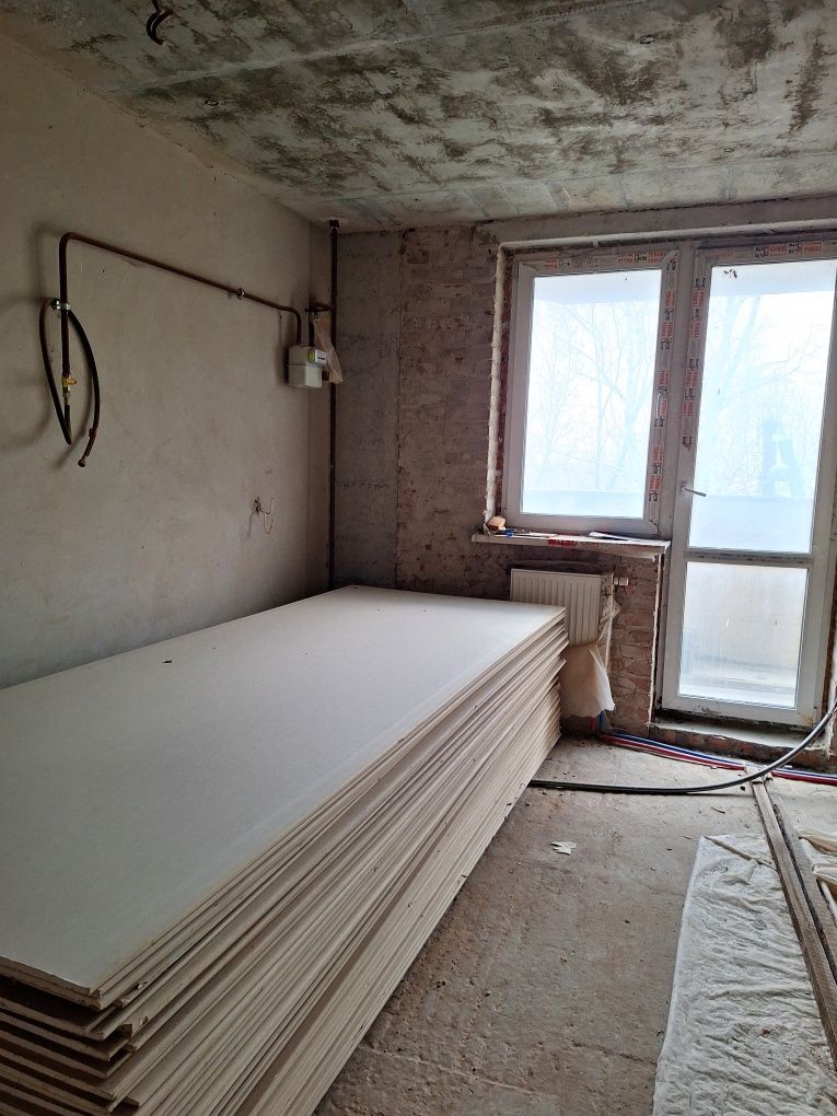 Продам  3 кімнатну квартиру вул. Левицкого