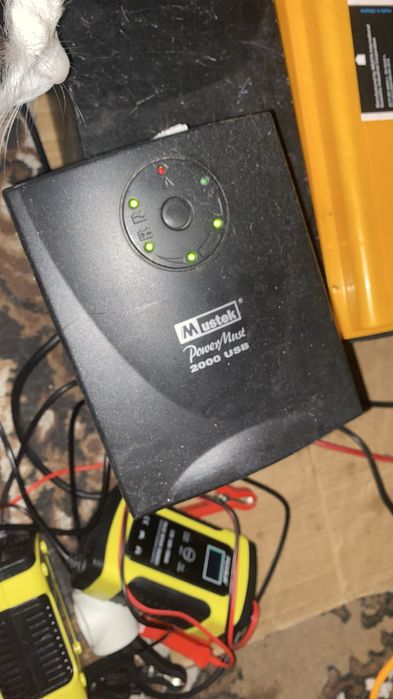 Станція безперебійного живлення УПС + 2 аккумулятора