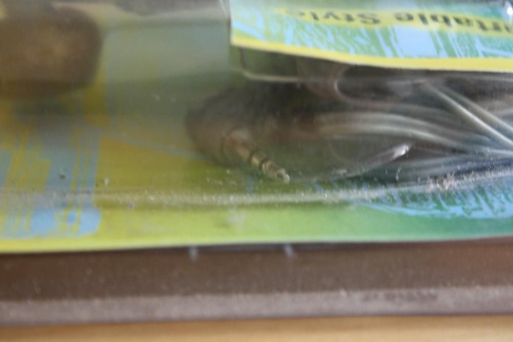 Auricular Hama, na embalagem