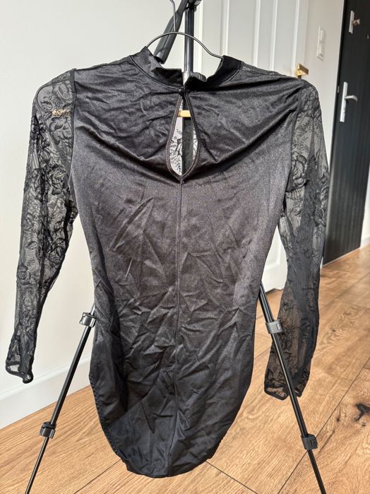 Koronkowe body z wycieciami elastyczne premium
