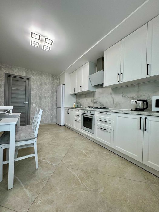 ApartPoltava ПАНОРАМА світлі НОВІ апарт. ЦЕНТР LEDдзеркало,банк.ЧЕК