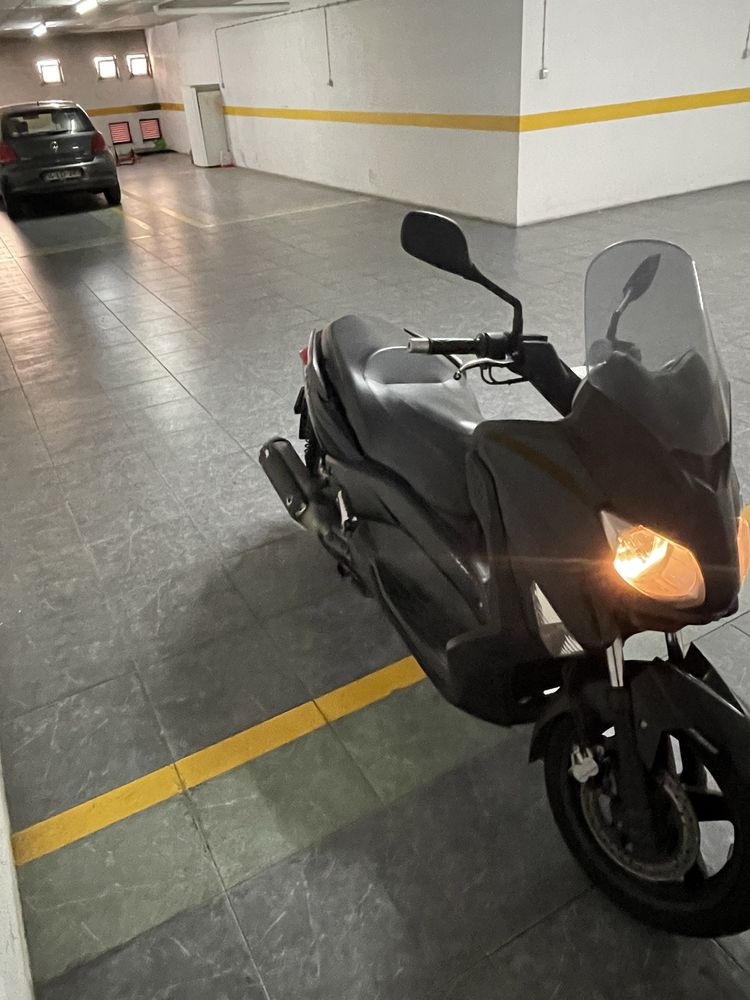 Yamaha xmax 250cc