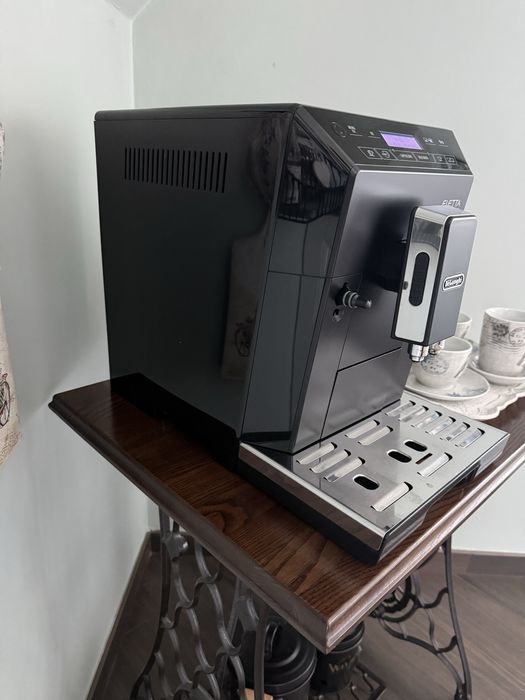 Delonghi Eletta Cappucino ECAM44.660 B