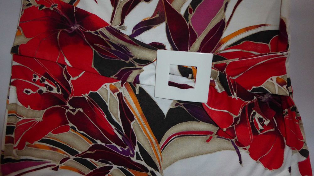 Sukienka letnia taliowana z falbaną w piękne kwiaty CON DUO r. 38