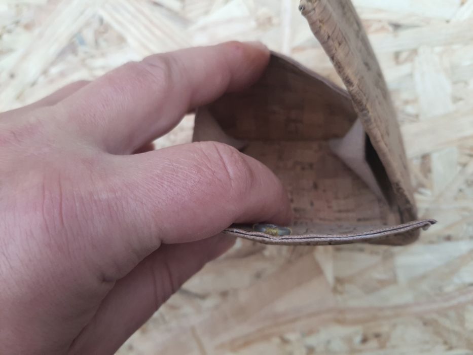 2 carteiras em cortiça