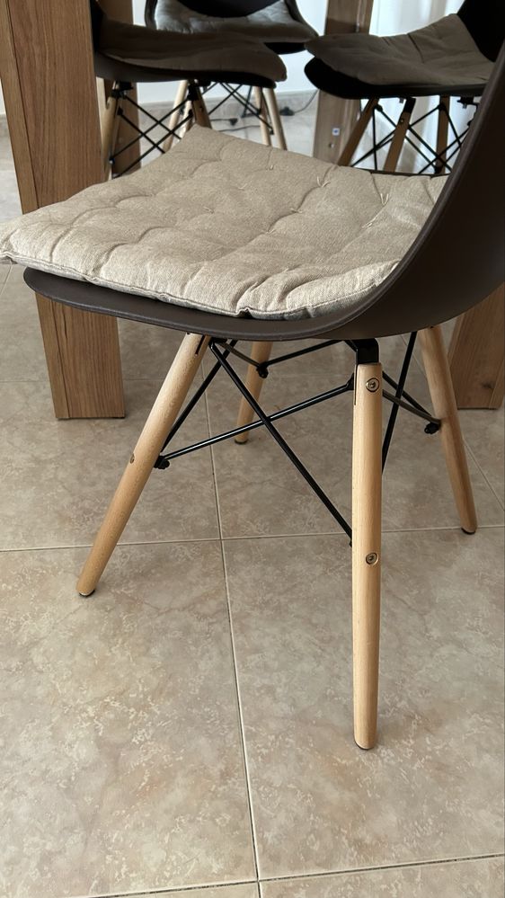 Cadeiras mesa jantar com pouco uso