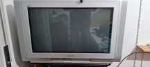 TV antiga Panasonic modelo Grande a funcionar
