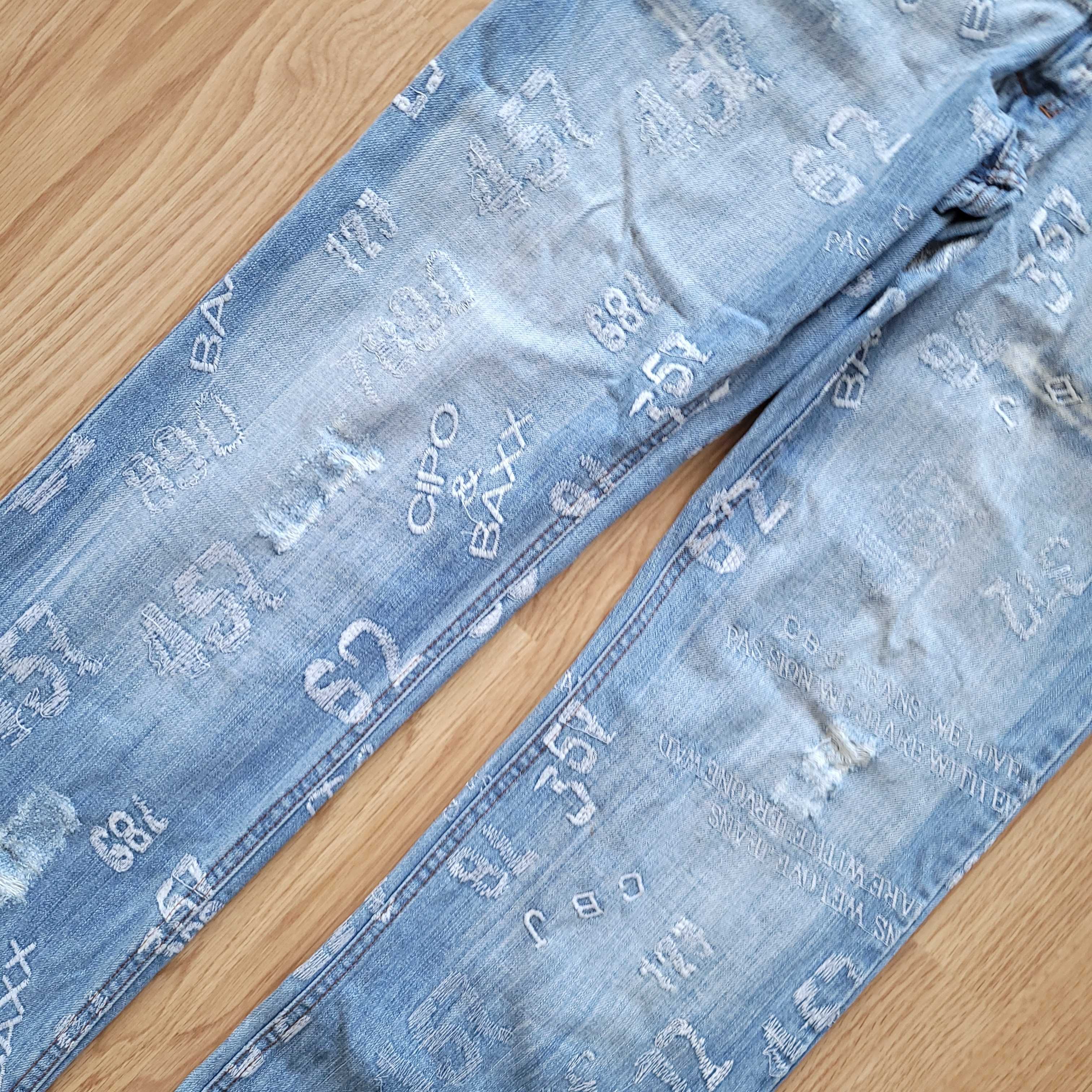 Spodnie jeansowe y2k Cipo&Baxx hafty 33/32 drip
