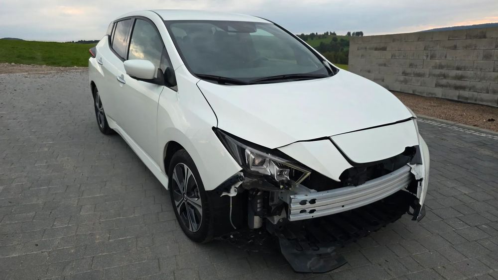 Nissan Leaf N-connecta Navi Kamery 360