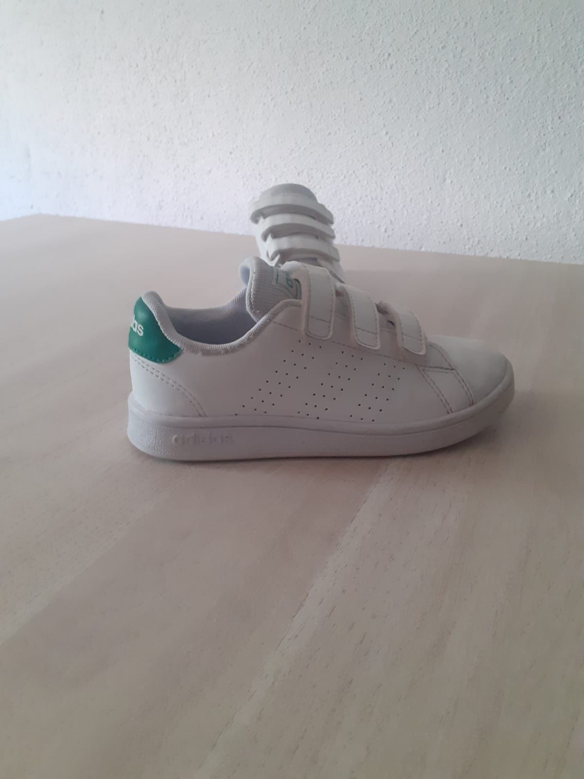 Tenis/ Sapatilhas Adidas Tamanho 30