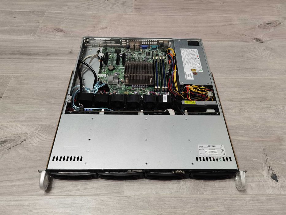 Serwer Supermicro 1U 16GB ECC, Xeon E3 4 rdzenie 8 wątków, 80+ Go
