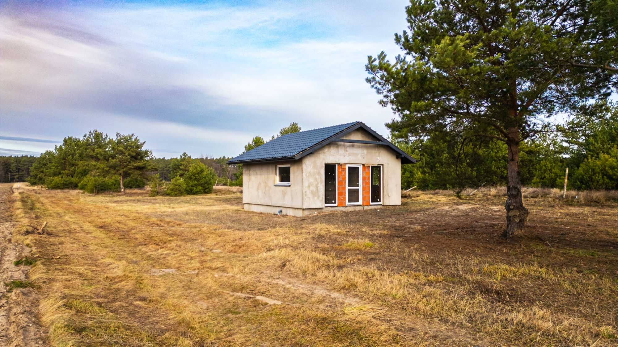 Działka rekreacyjna  550 m2 nad jeziorem z domkiem murowanym !!