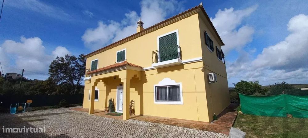 Moradia versátil a 3km de Loulé com licença de comércio e terreno