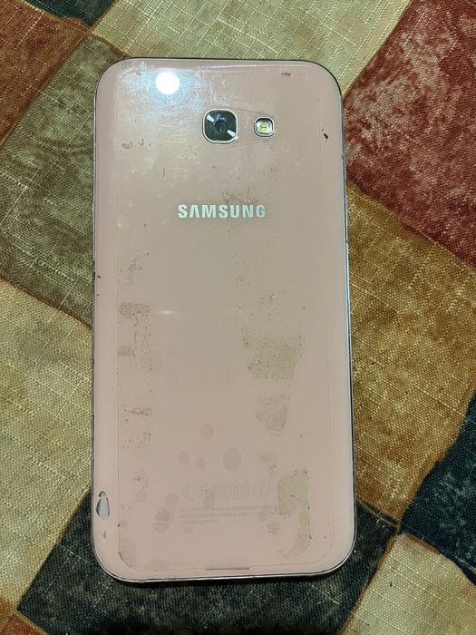 Смартфон Samsung Galaxy A7 (2017) SM-A720F