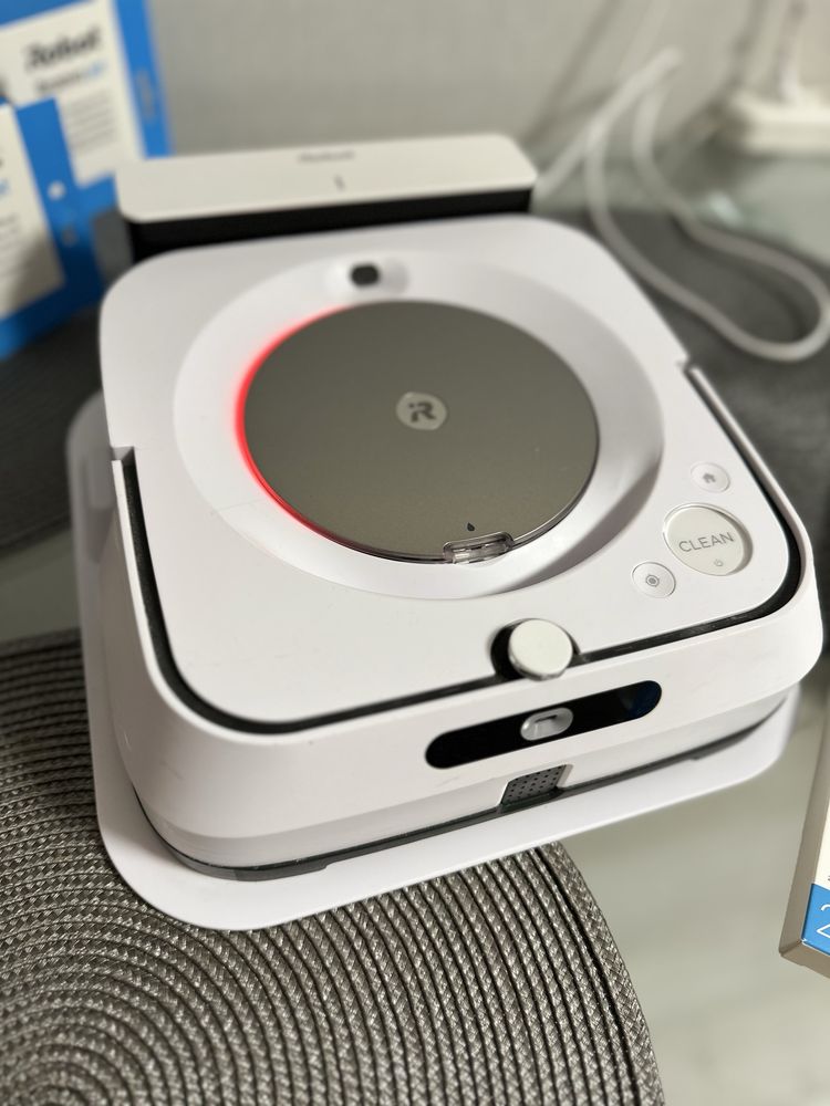 Робот-пилосос iRobot Braava jet m6 M6138