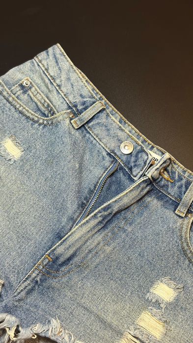 Речі чудового стану(боді,топ,шорти)