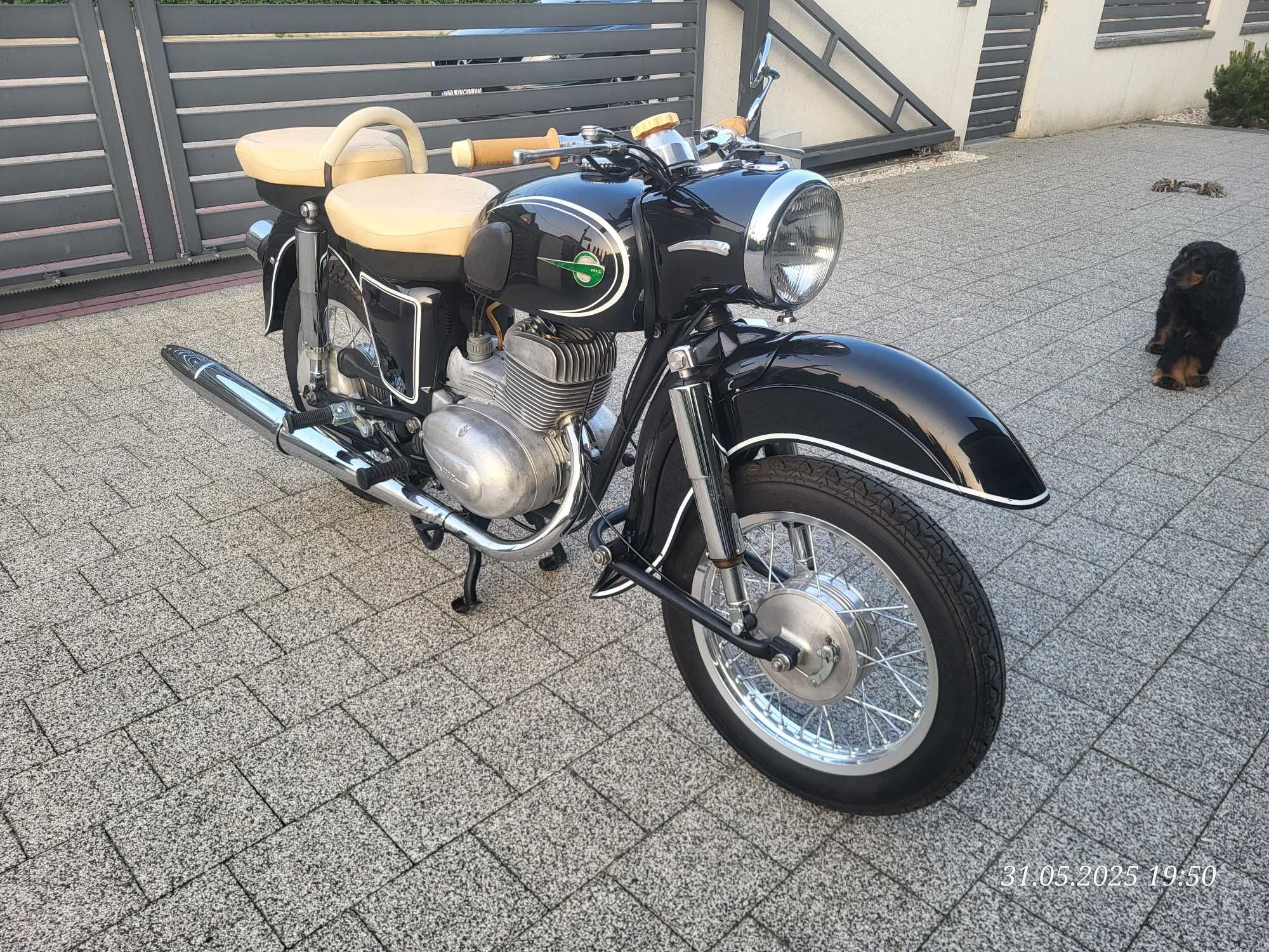 mz es250/1 jaskółka