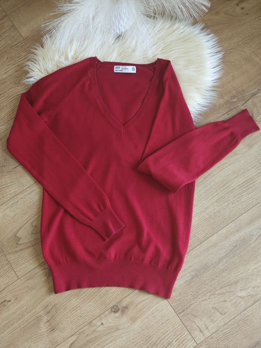 Czerwony sweter z długim rękawem i dekoltem w serek ZARA rozmiar XL kl
