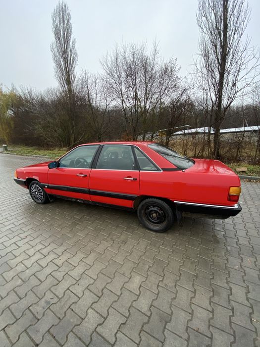 Audi 100 1.8 газ/бензин