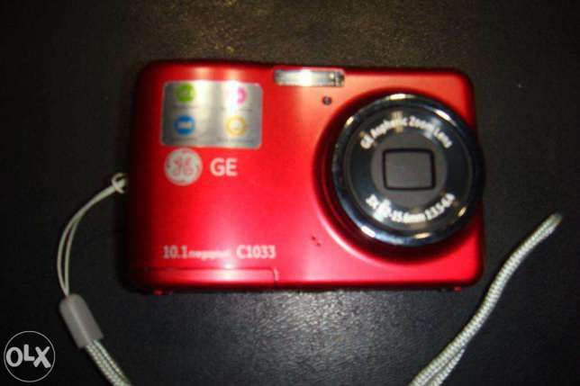 Фотоаппарат General Electric C1033 RED на запчасти.
