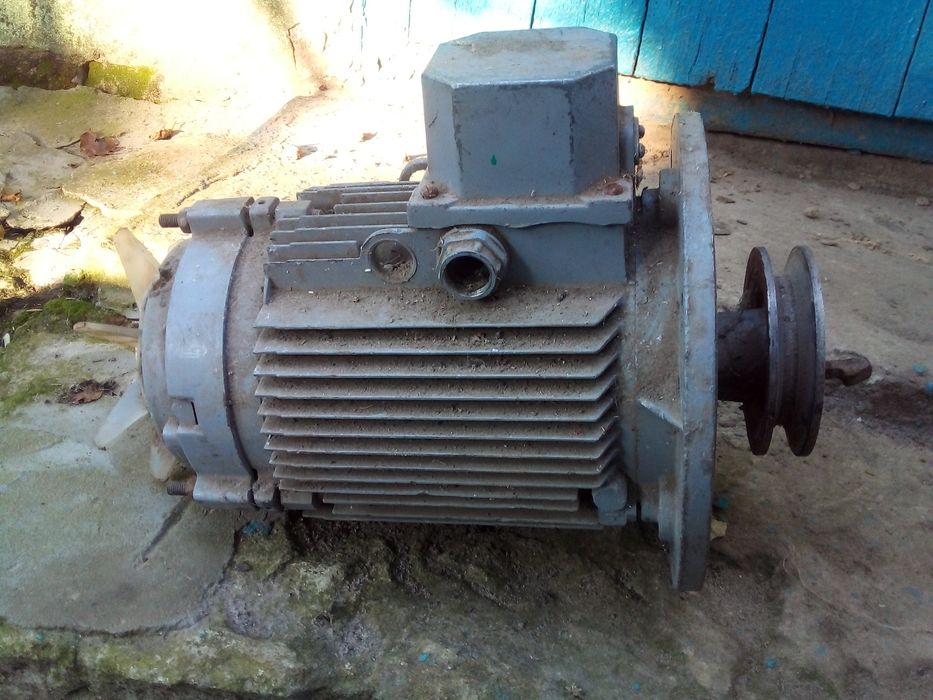 Двигатель асинхронный