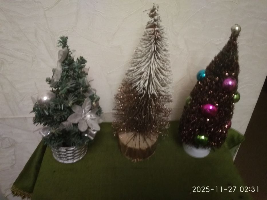 Три маленькие ёлочки