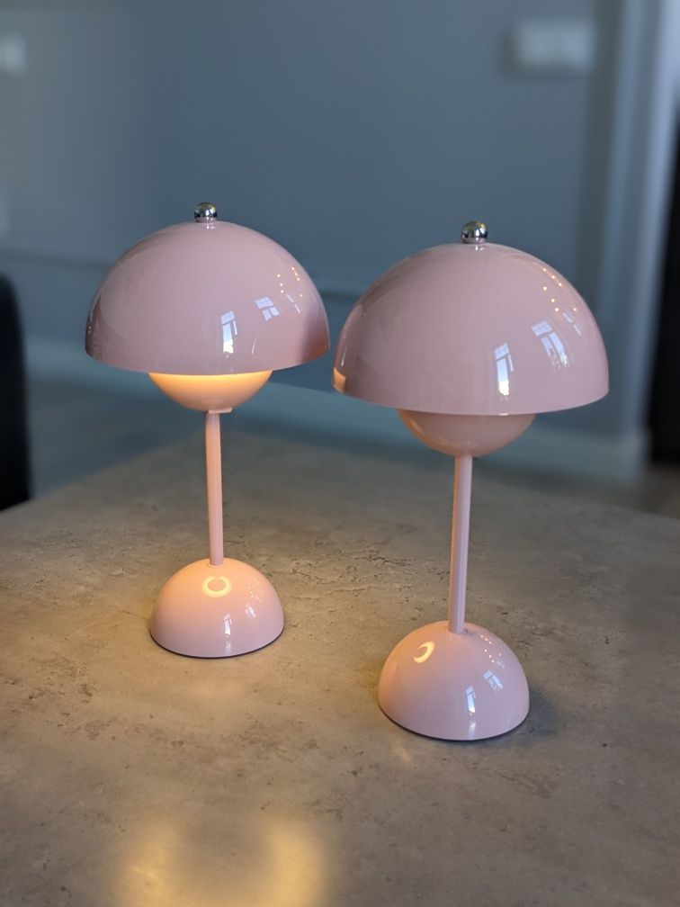 Два LED світильники рожеві